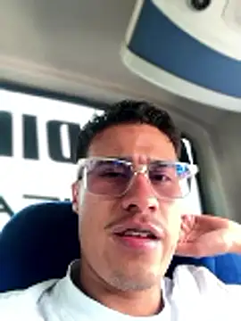 Snapshot of Latin_Paisa_Boy chatting on April 16, 7:25 pm Latin Paisa Boy online show from April 16, 7:25 pm