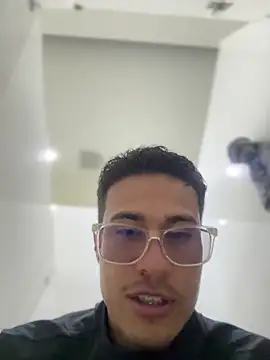 Snapshot of Latin_Paisa_Boy chatting on April 18, 7:58 pm Latin Paisa Boy online show from April 18, 7:58 pm