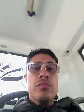 Snapshot of Latin_Paisa_Boy chatting on May 2, 7:19 pm Latin Paisa Boy online show from May 2, 7:19 pm