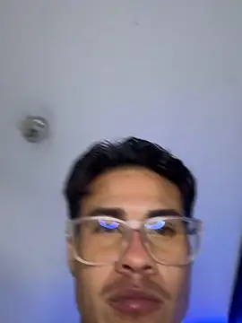 Snapshot of Latin_Paisa_Boy chatting on June 6, 11:53 pm Latin Paisa Boy online show from June 6, 11:53 pm