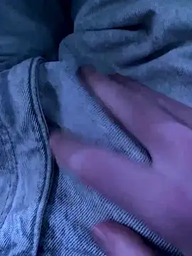 Snapshot of LittleGuy_2007 chatting on January 8, 2:58 am LittleGuy 2007 online show from January 8, 2:58 am