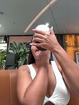 Snapshot of Irina_Velvett chatting on March 7, 4:26 pm Irina Velvett online show from March 7, 4:26 pm