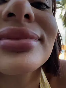 Snapshot of Irina_Velvett chatting on April 2, 9:45 pm Irina Velvett online show from April 2, 9:45 pm