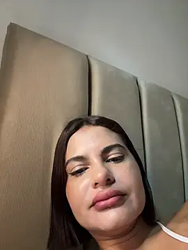 Snapshot of Irina_Velvett chatting on April 19, 2:55 am Irina Velvett online show from April 19, 2:55 am