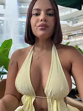 Snapshot of Irina_Velvett chatting on May 1, 3:38 pm Irina Velvett online show from May 1, 3:38 pm