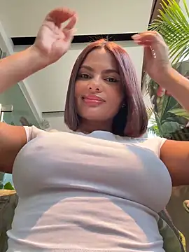 Snapshot of Irina_Velvett chatting on May 14, 10:49 pm Irina Velvett online show from May 14, 10:49 pm