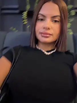 Snapshot of Irina_Velvett chatting on May 22, 10:59 pm Irina Velvett online show from May 22, 10:59 pm