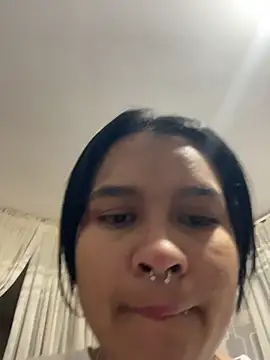 Chloe cortes online show from May 20, 5:35 am