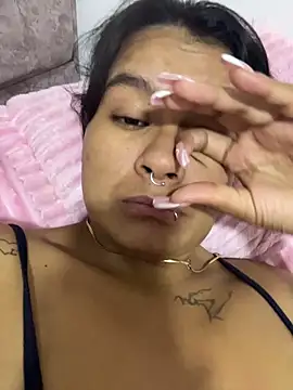 Chloe cortes online show from June 4, 8:20 am
