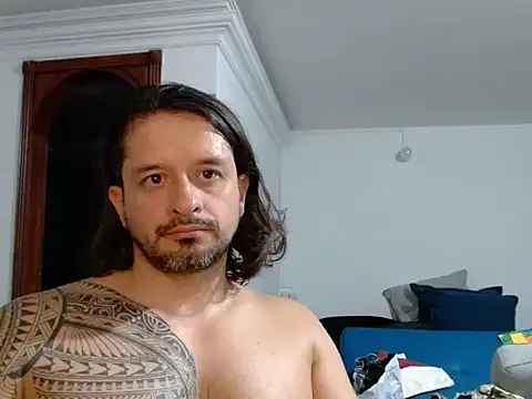 Snapshot of gonzzohunterr chatting on March 21, 8:08 am gonzzohunterr online show from March 21, 8:08 am