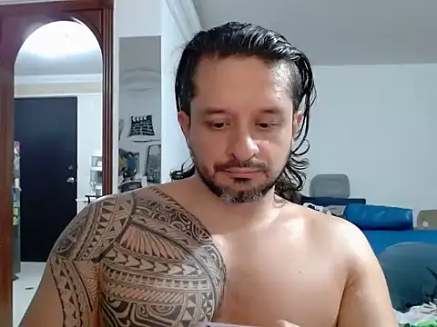 gonzzohunterr online show from June 12, 8:02 am