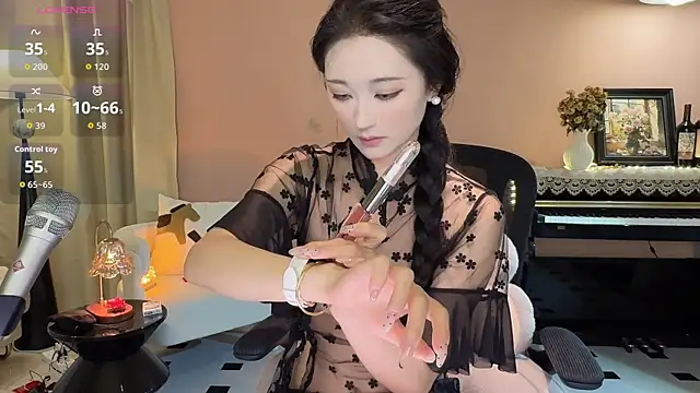 Molly00- online show from May 24, 2:05 am