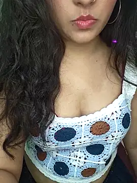 Saumyy online show from March 4, 3:07 pm