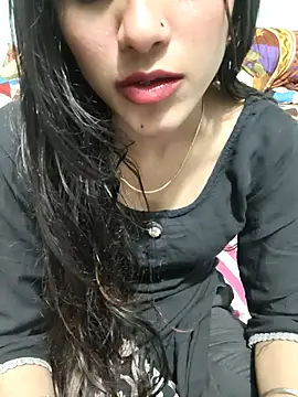 Yours-Zeenat online show from February 28, 9:49 pm