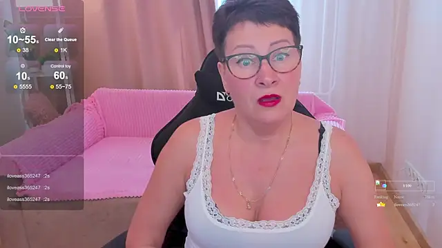 Snapshot of JennyMons chatting on June 13, 8:12 am JennyMons online show from June 13, 8:12 am