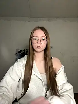 Snapshot of Eseniya_ chatting on January 8, 8:16 am Eseniya online show from January 8, 8:16 am