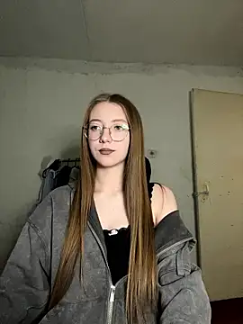 Snapshot of Eseniya_ chatting on January 10, 12:18 pm Eseniya online show from January 10, 12:18 pm