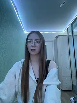 Snapshot of Eseniya_ chatting on February 12, 11:49 am Eseniya online show from February 12, 11:49 am