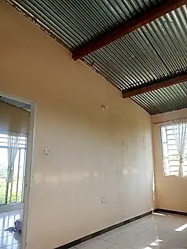 lucy henao  online show from February 11, 2:33 pm