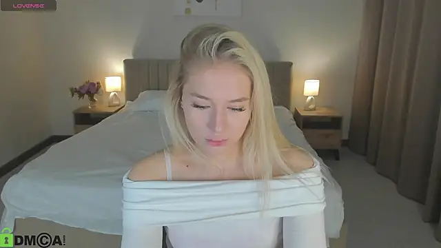 Snapshot of ChloeAlba chatting on January 13, 3:56 am ChloeAlba online show from January 13, 3:56 am