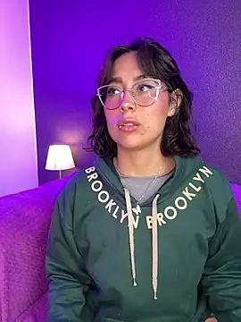 Snapshot of luna_gv chatting on March 11, 11:49 am luna gv online show from March 11, 11:49 am