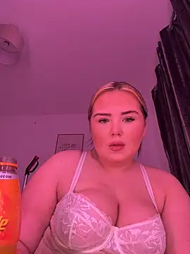 KatieCeexx online show from January 17, 10:24 pm