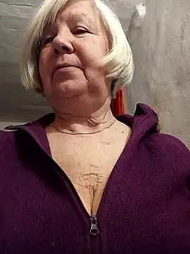 KlaudiaDarling online show from January 14, 8:47 pm