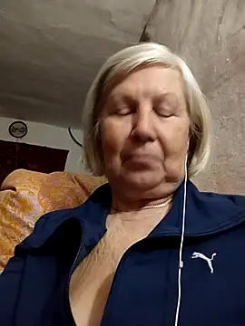 KlaudiaDarling online show from March 4, 4:13 pm
