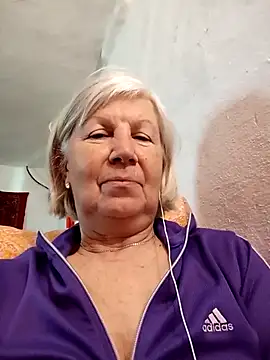 KlaudiaDarling online show from March 13, 8:32 am