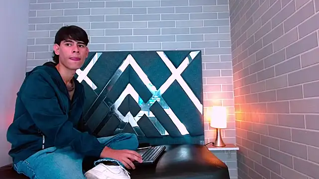 KevinBrooks  online show from February 10, 5:50 pm