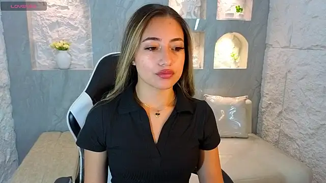 Amy Kerr Tx online show from January 17, 8:01 pm