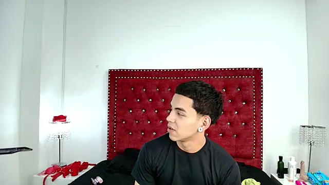 Jaden and sofia online show from May 14, 3:02 am