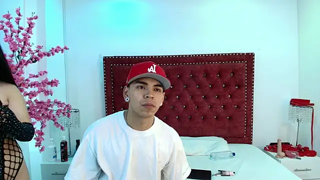 Jaden and sofia online show from May 26, 3:13 am