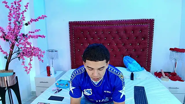 Jaden and sofia online show from May 27, 3:14 am