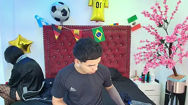 Jaden and sofia online show from June 28, 3:01 am