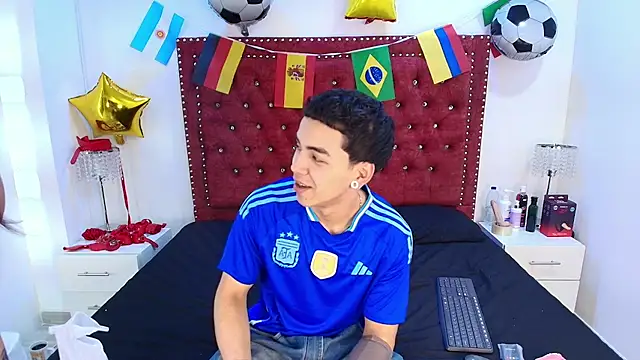 Jaden and sofia online show from July 3, 4:08 am