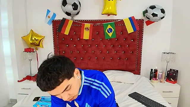 Jaden and sofia online show from July 11, 2:58 am
