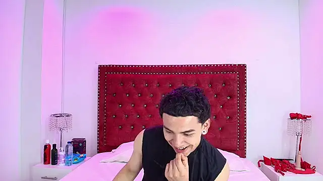 Jaden and sofia online show from July 26, 3:14 am