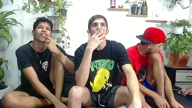 Interracial Snow Bunny online show from March 2, 11:11 pm