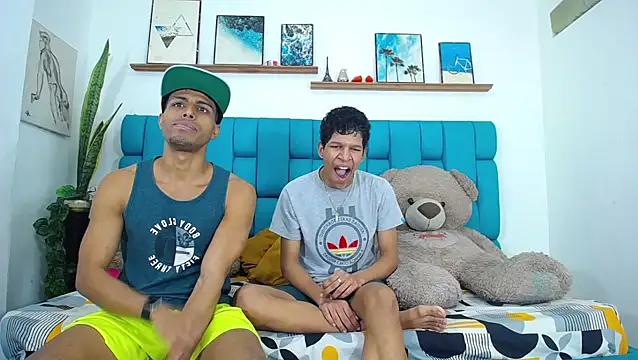 Interracial Snow Bunny online show from March 21, 7:06 pm