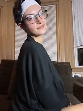 Snapshot of FaiiryArii chatting on March 11, 5:35 am FaiiryArii online show from March 11, 5:35 am