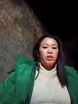 dakota-kis online show from February 3, 8:36 pm