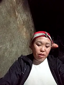 dakota-kis online show from February 13, 1:18 pm