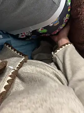 Snapshot of duyenem2k chatting on March 8, 12:42 pm duyenem2k online show from March 8, 12:42 pm