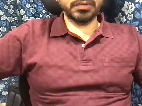 Snapshot of sundar85m chatting on March 10, 12:43 pm sundar85m online show from March 10, 12:43 pm