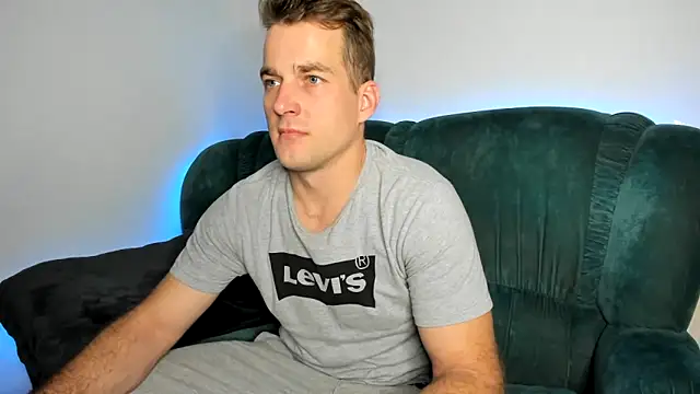 OskarGradient online show from February 13, 9:22 pm