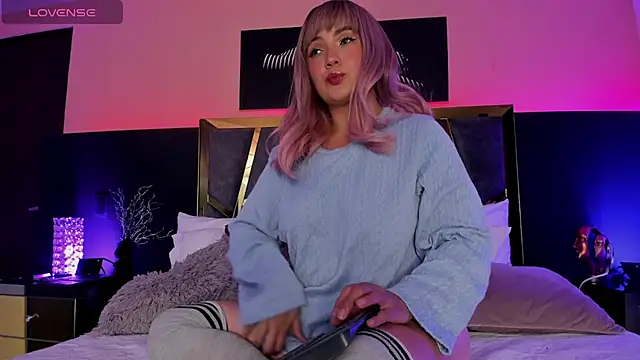 Snapshot of Chloe_Connor chatting on January 17, 12:48 am Chloe Connor online show from January 17, 12:48 am