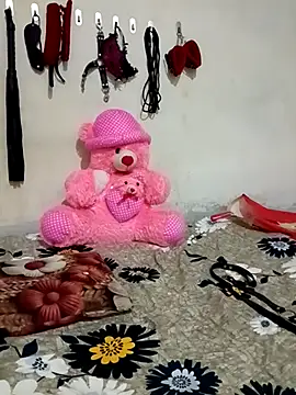 Honey lily-93 online show from May 10, 8:03 pm