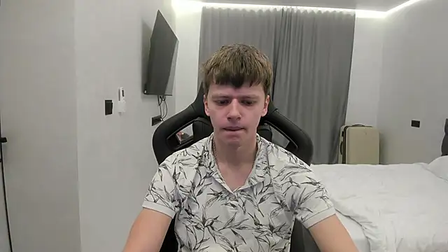 bonekoambalabu online show from February 7, 1:42 am