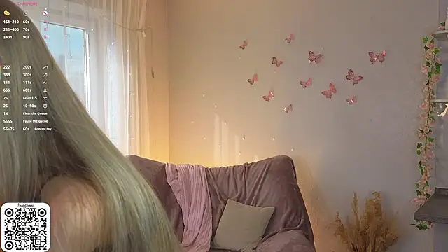 SirenThalassa online show from March 3, 7:25 am